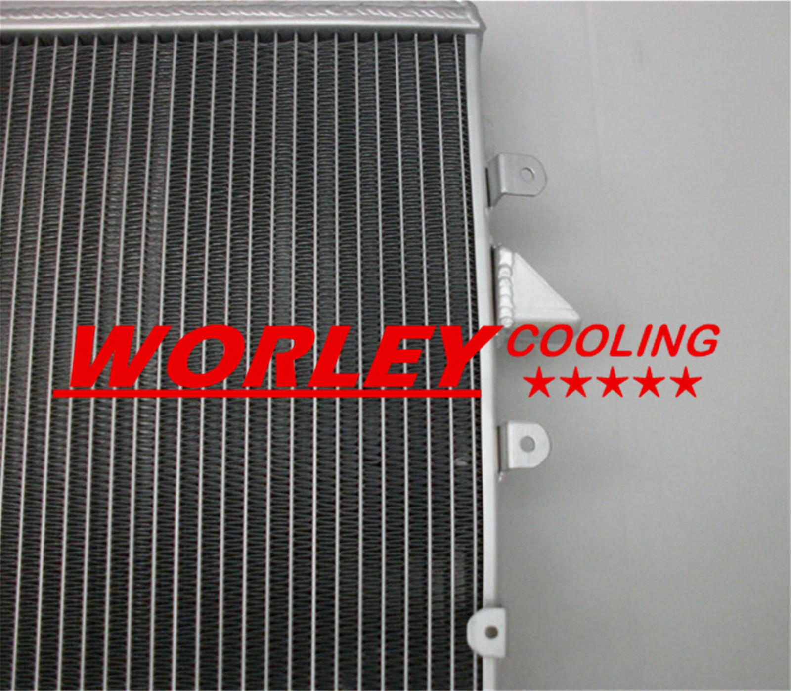 Aluminum radiator for Ford Econovan /Mazda E2000 AT Petrol 84-97 OUTLET LEFTSIDE - Imagen 9 de 10